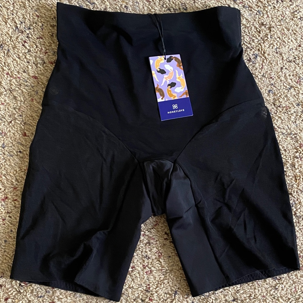 Honey, love mid-waist, Shapeware shorts.